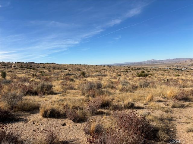 21 Luna Mountain Road, Apple Valley