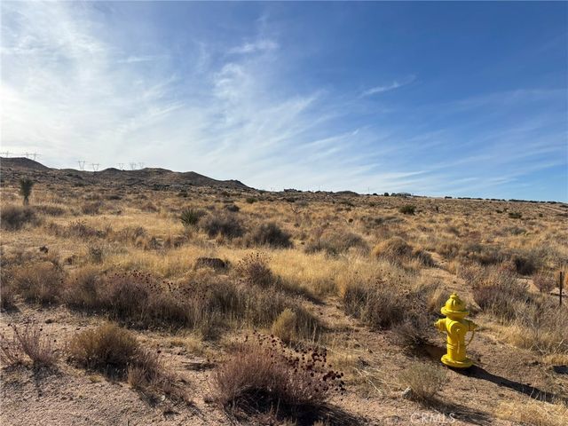 20 Luna Mountain Road, Apple Valley