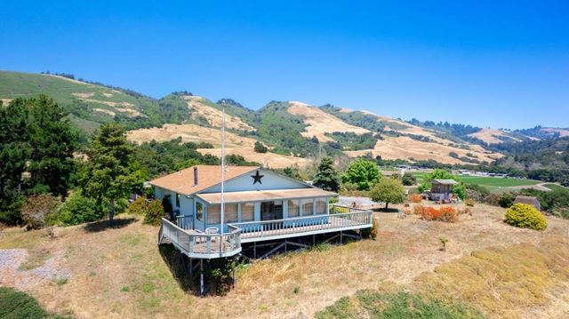 221 Peckham Road, Watsonville