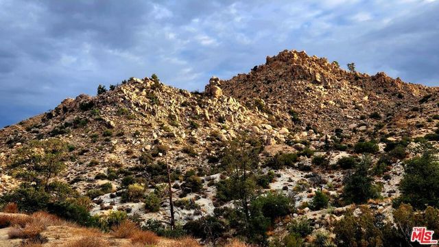 10 W Omega Trail, Yucca Valley