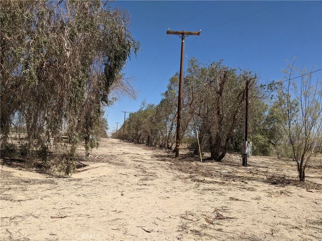 42797 Navajo, Newberry Springs