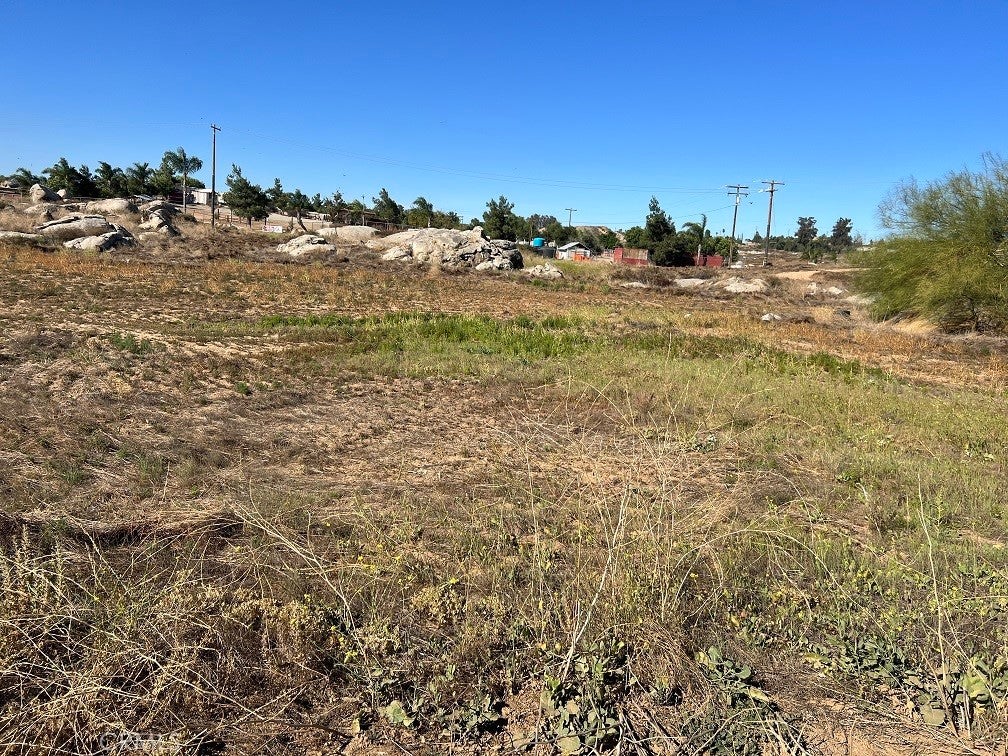 Photo of Listing #IV23205235