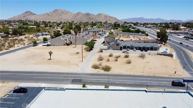 Tao Road, Apple Valley