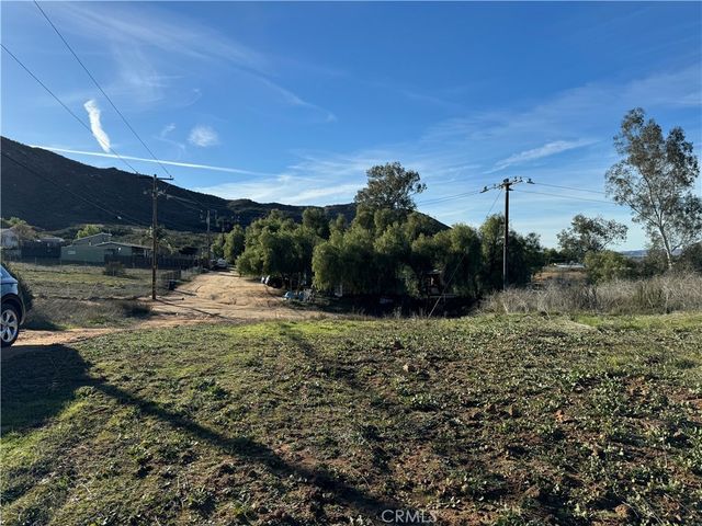 15 Orange, Menifee