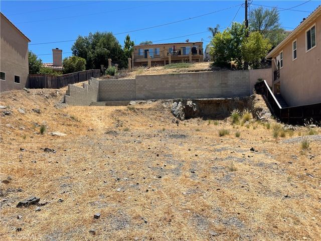 21943 San Joaquin, Canyon Lake