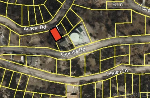 575 Acacia Rd, Cedar Glen