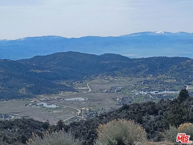 25171 Paramount Drive, Tehachapi