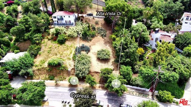634 E Cypress Street, Glendale