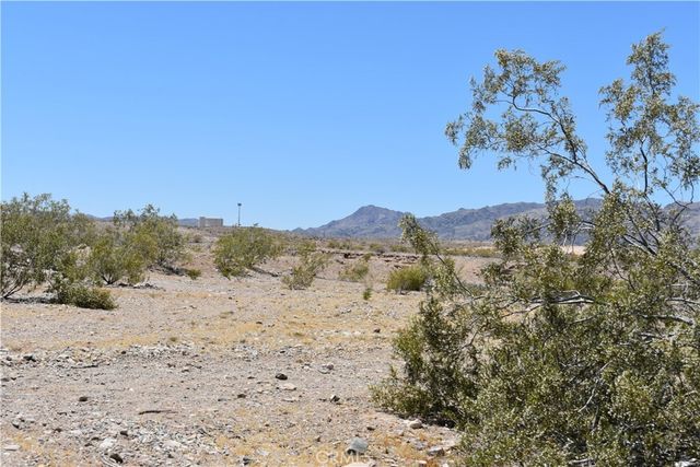 Calle Hernandez Road, Needles