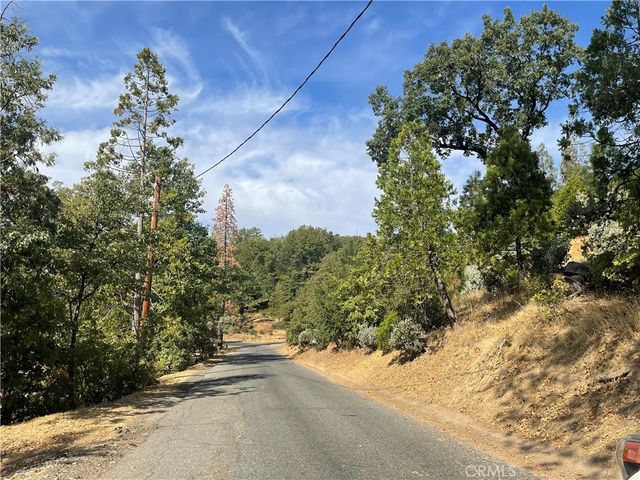 59479 Cascadel Drive, North Fork