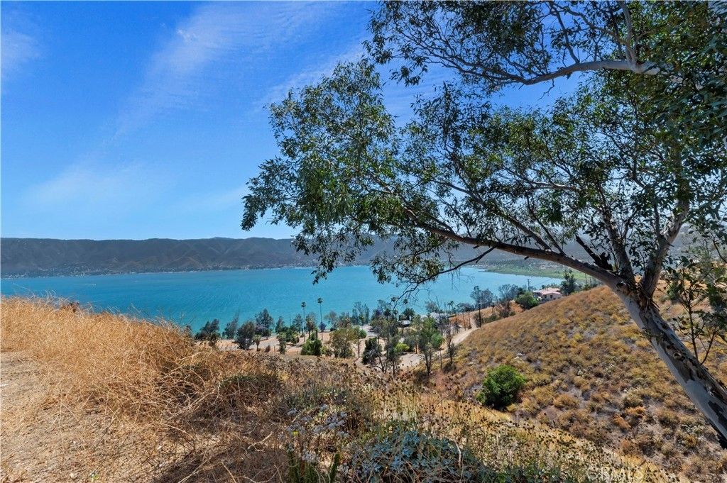 Skyline Drive, Lake Elsinore