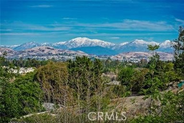 1941 Skyline Drive, Fullerton