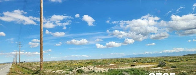 500 E Avenue E, Lancaster