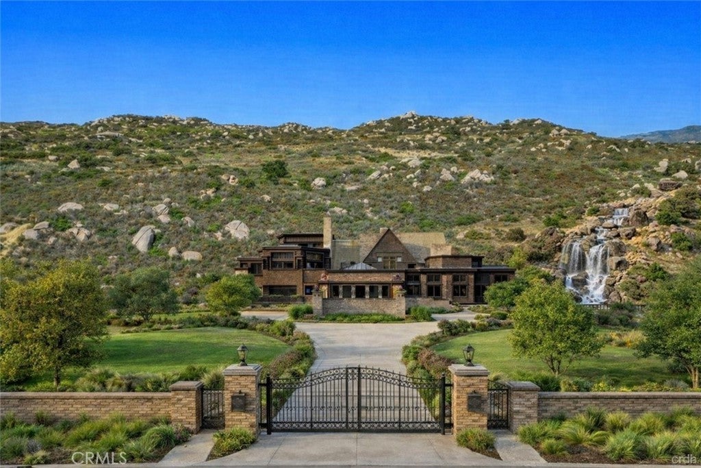 Photo of Listing #SW24168929