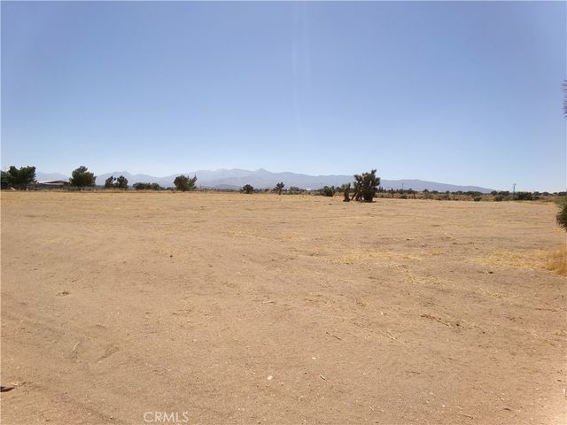 9176 Arrowhead Road, Phelan