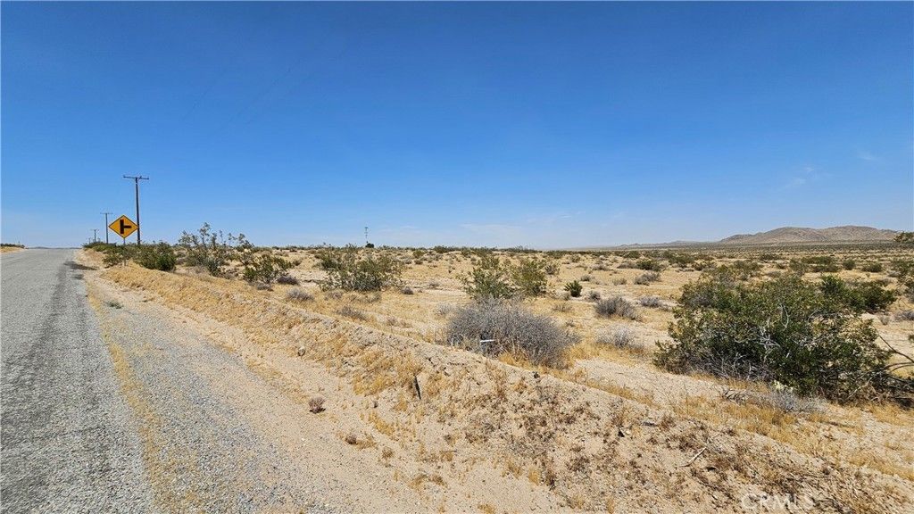 1 Buckhorn Trail, Helendale