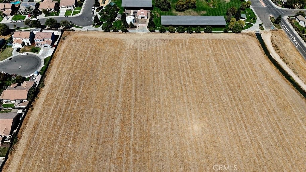 13638 Peach Avenue, Livingston
