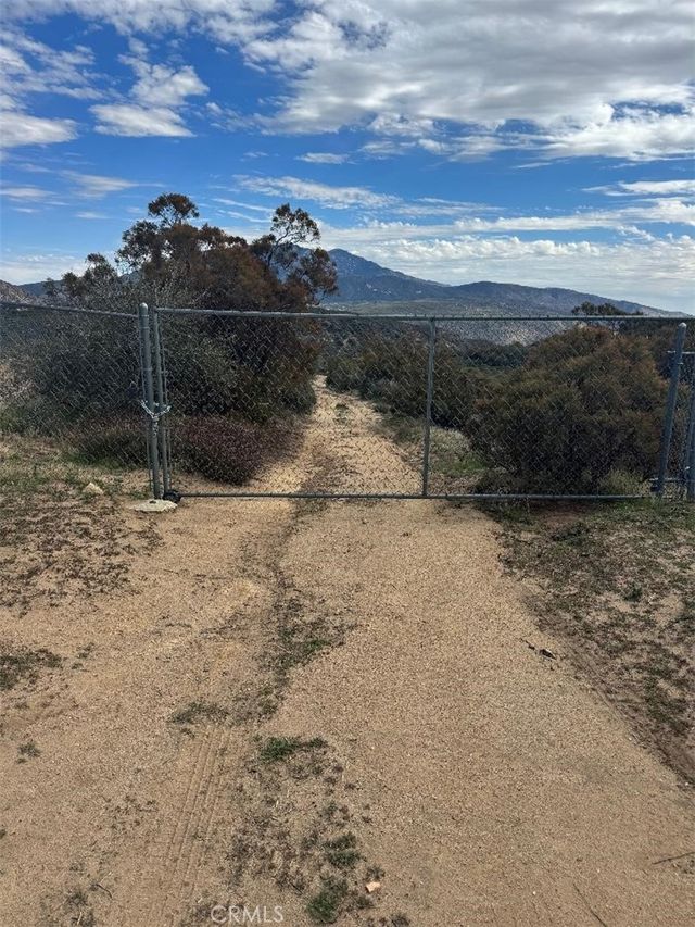 Table Mountain Truck Trail, Anza