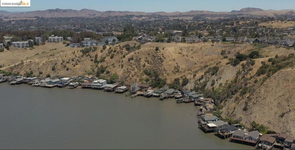 199 Sandy Beach Rd, Vallejo