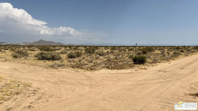 Oleander Road, Adelanto