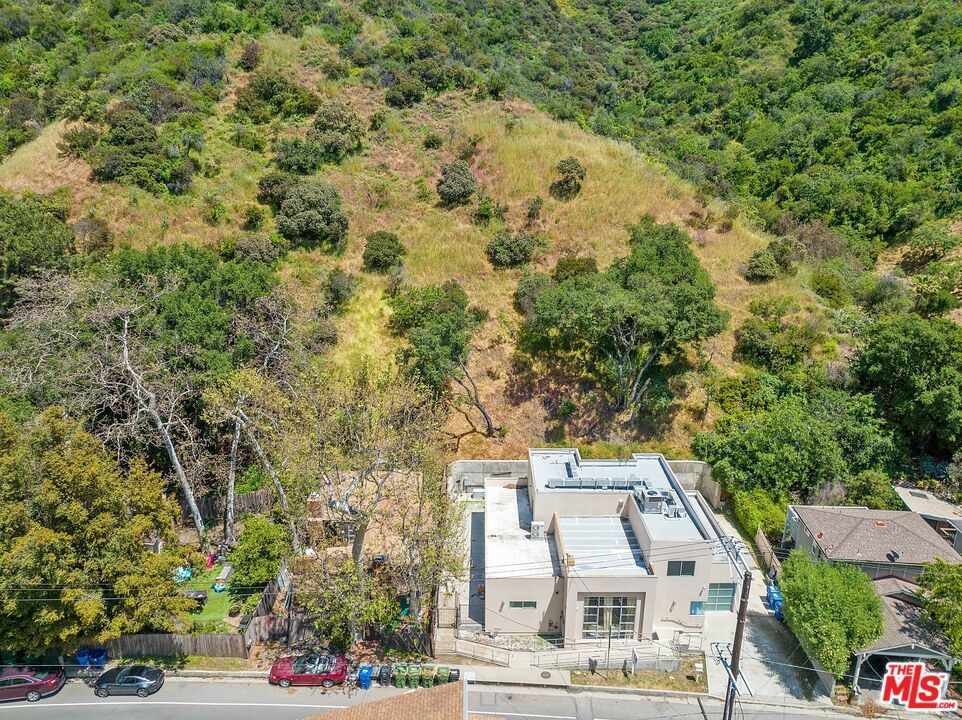 Photo of Listing #24463919