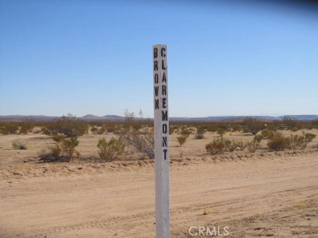 5007 Brown Boulevard, California City