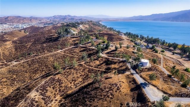 Locust Avenue, Lake Elsinore
