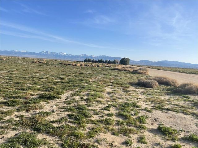 102 E Avenue M, Palmdale