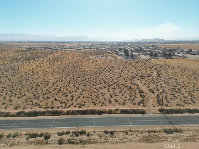 21025 Waalew Road, Apple Valley