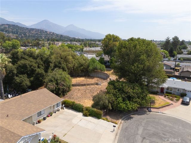 4053 N Towne Avenue, Claremont