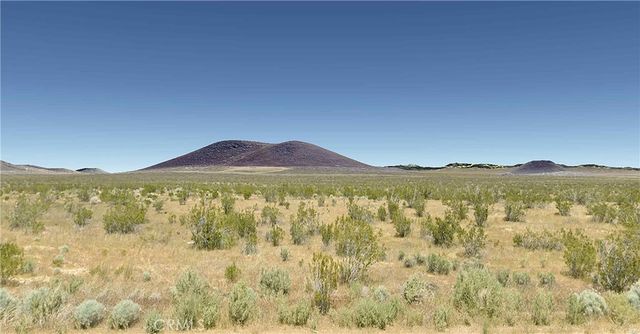 64 Sunset Avenue, Mojave