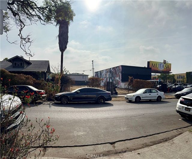 6132 Romaine Street, Los Angeles