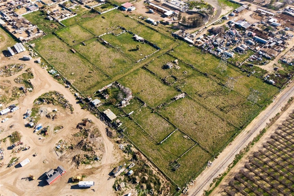 Photo of Listing #SR25015440