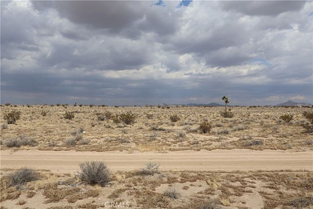 Verbena Avenue, Adelanto