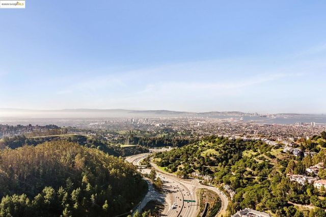 Tunnel Rd, Oakland