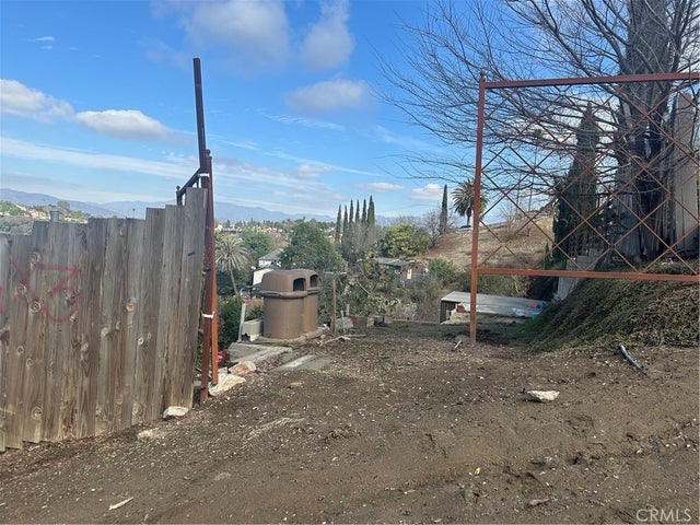 4127 Telluride, Los Angeles