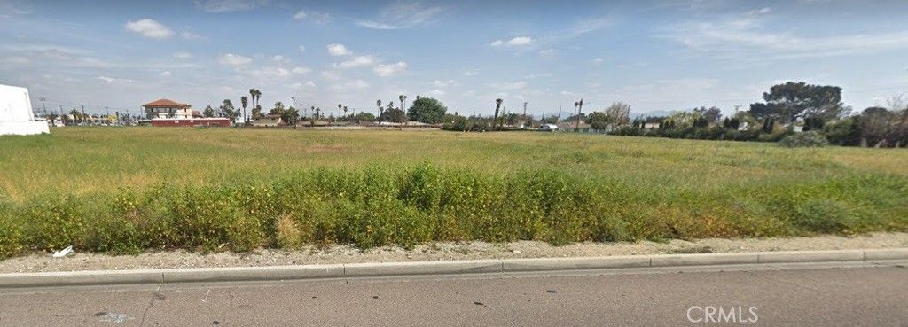 8147 Cypress Ave, Fontana