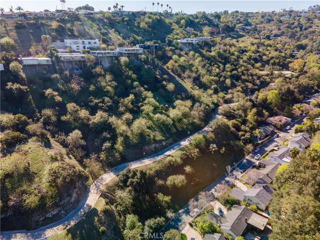 3724 N Knobhill Drive, Sherman Oaks