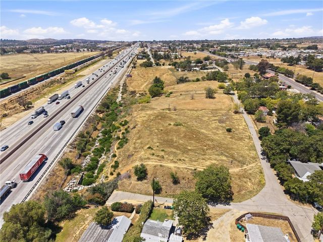 5242 C Street, Banning