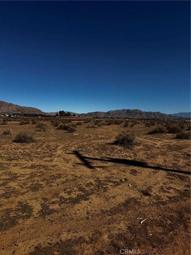 Waalew, Apple Valley