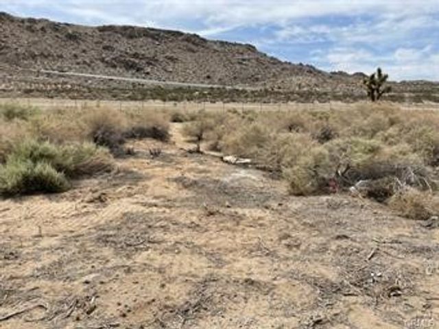 Le County Road Road, Apple Valley