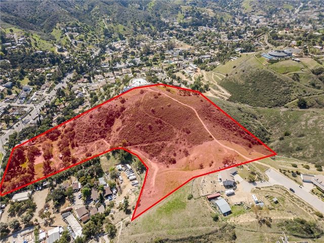 10131 Johanna Avenue, Sunland