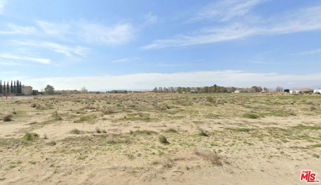 Elder Avenue, Rosamond