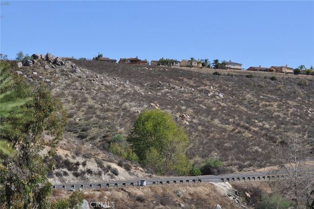 La Sierra Avenue, Riverside