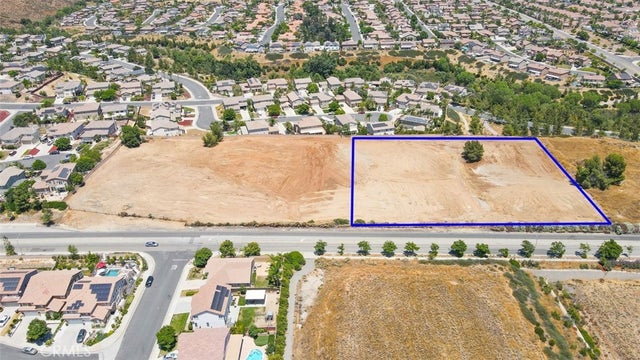 2 Jackson Ave, Murrieta