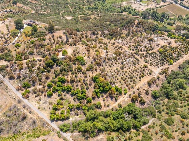 Las Palmeras Drive, Temecula