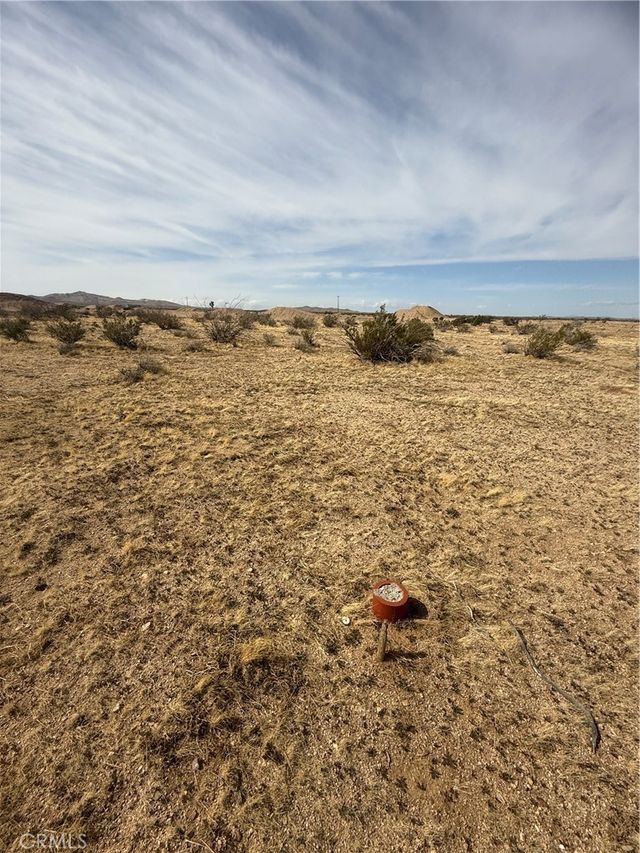 Drifting Sands Road, Adelanto