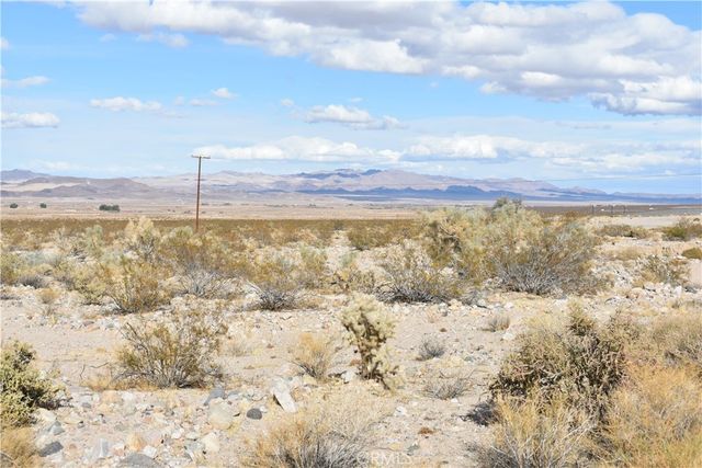 Apn 0435-073-11-0000, Apple Valley