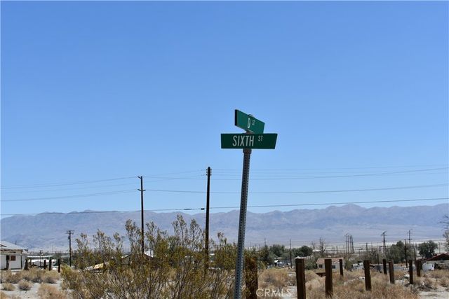 6th Street, Trona