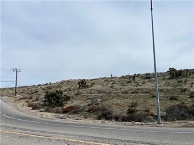 8450 Hwy 138, Phelan